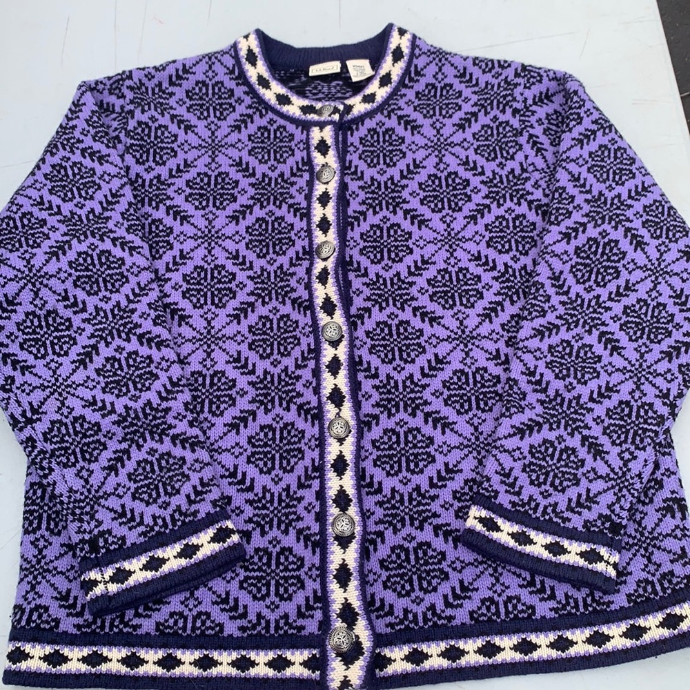 LL Bean wool sweater size Large
